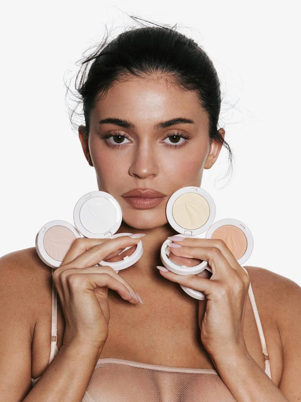Kylie Cosmetics, кайли дженнер, кайли дженнер косметика, supple glaze hydrating prime, natural blur brightening powder, precise sculpting complexion brush
