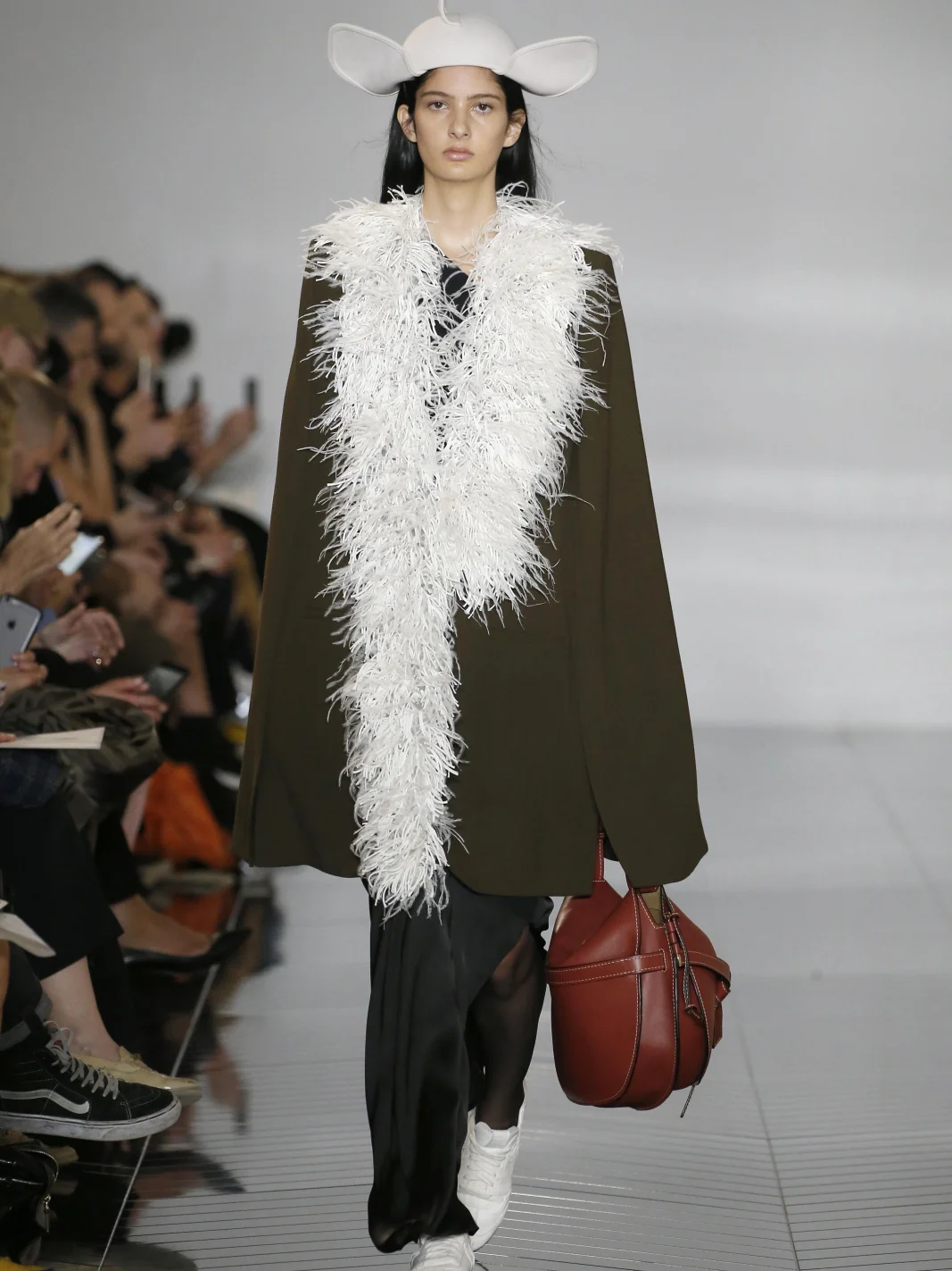 креативный директор Loewe