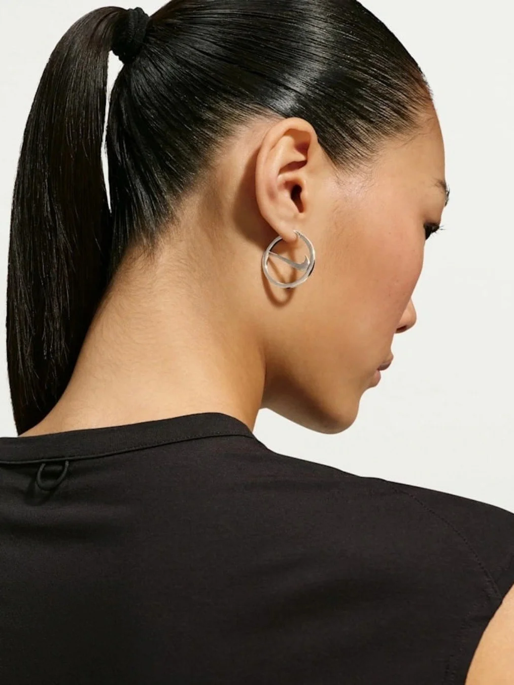 Nike, найк, свуш, Swoosh, украшения, ювелирная коллекция, новинки, серьги, колье, новая коллекция украшений
