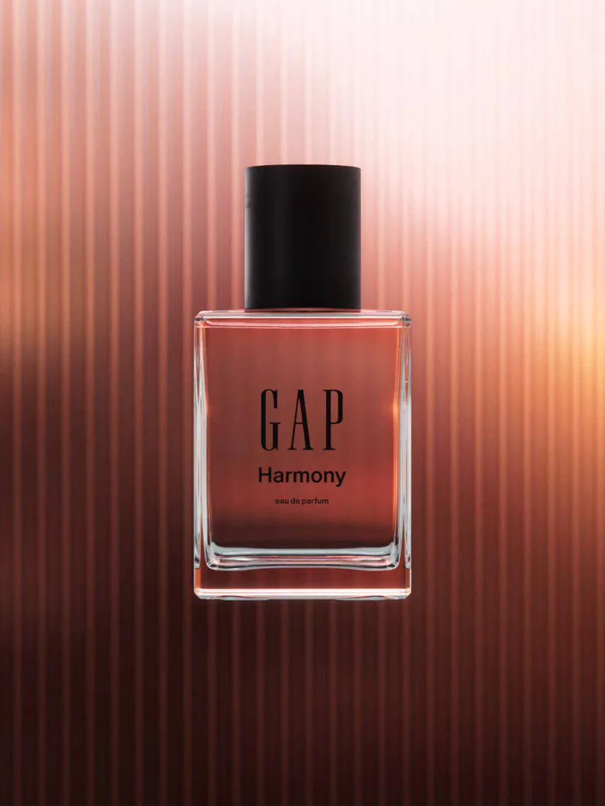 Gap, Gap духи, Gap парфюм, гэп духи, Виктория Педретти, сериал ты, сериал Призрак дома на холме
