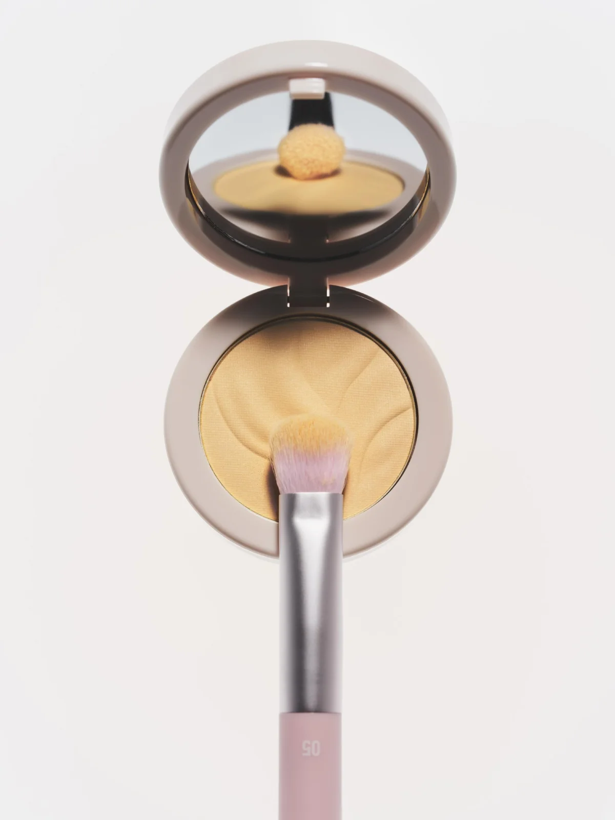 Kylie Cosmetics, кайли дженнер, кайли дженнер косметика, supple glaze hydrating prime, natural blur brightening powder, precise sculpting complexion brush