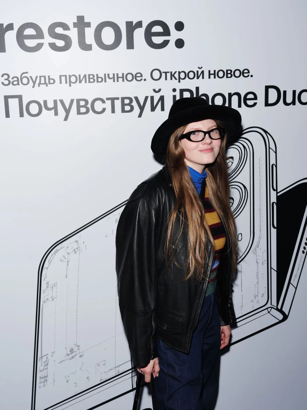 restore:, рестор, iPhone Duo, айфон дуо, складной айфон, новые айфоны, Елизавета Базыкина, Рузиль Миникаев, Алексей Жидковский, Карина Нигай, Сергей Сухов