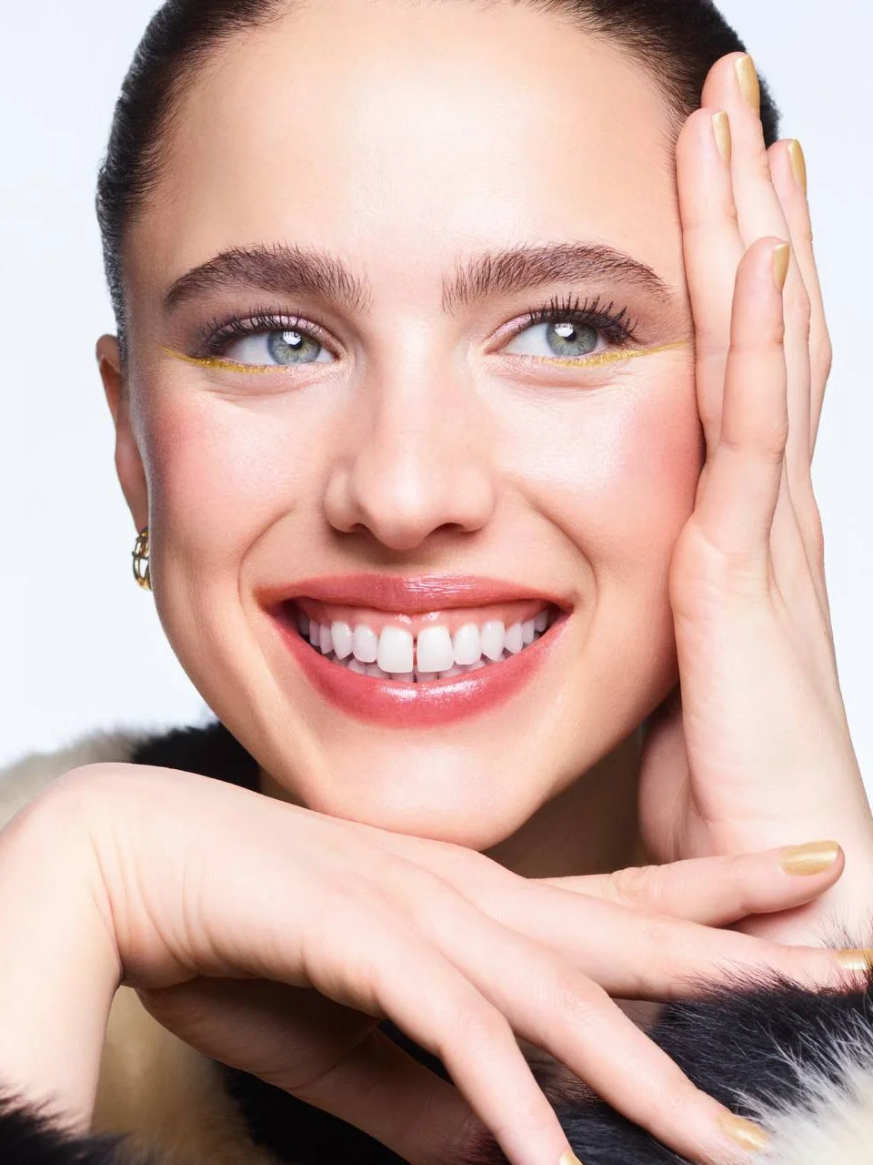 Chanel Beauty, шанель бьюти, Маргарет Куолли, праздничный кампейн, косметика шанель, Новый год 2027, новинки, блеск для губ
