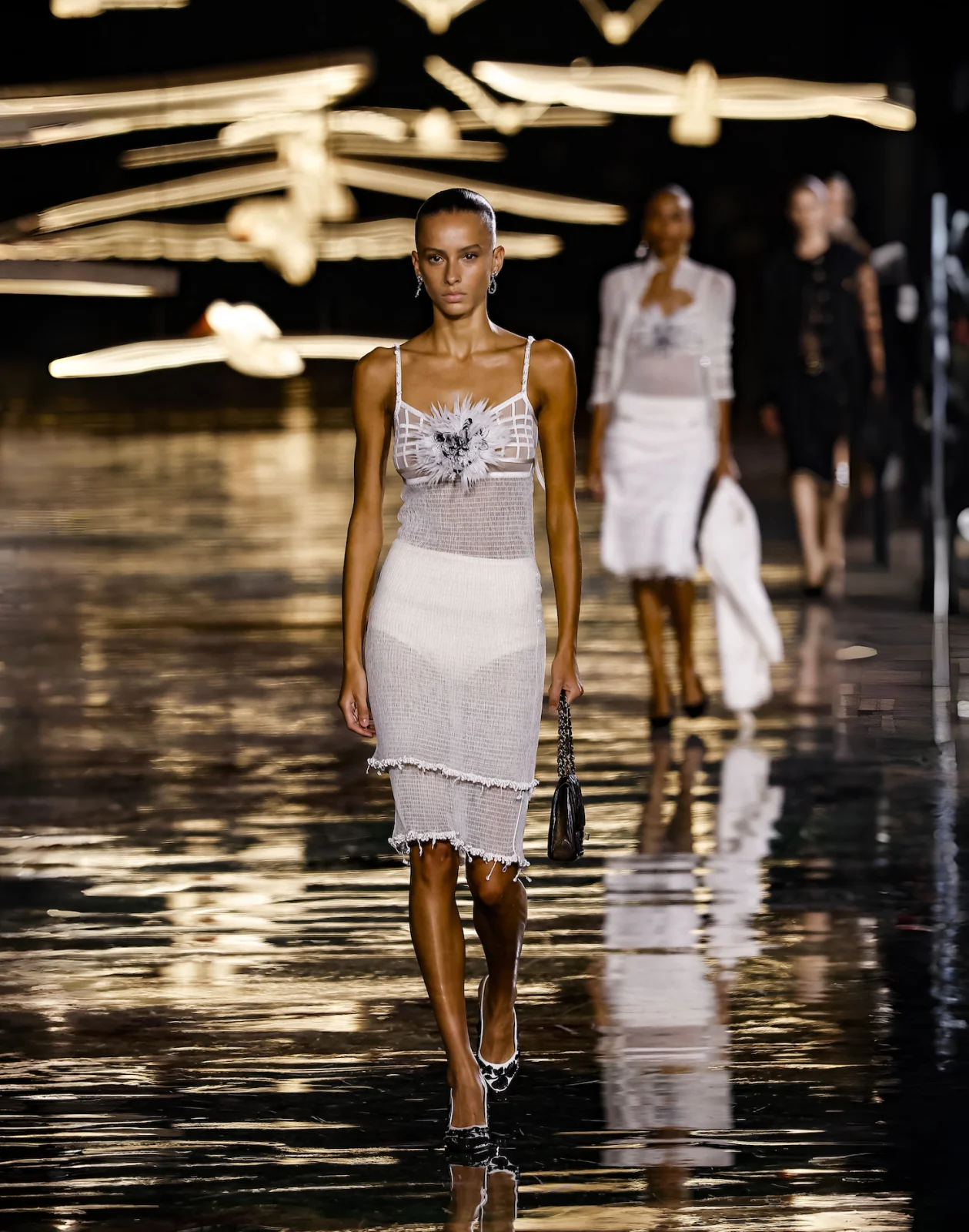Свобода, твид и Бритни: как прошел показ Chanel весна-лето 2027