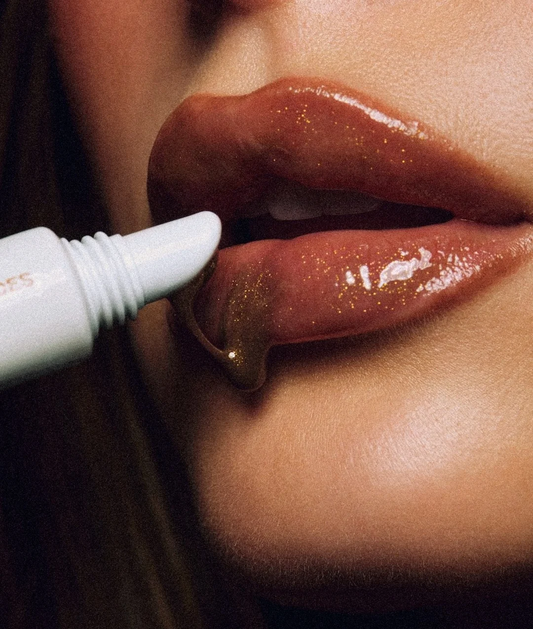 Как повторить самый теплый макияж осени — peanut butter lips