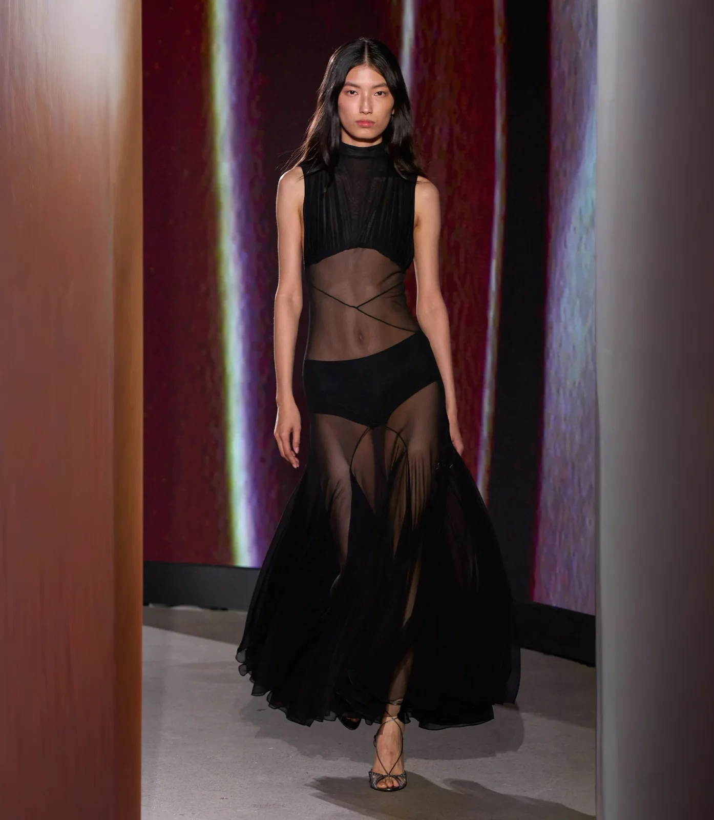 Чувственная классика: как прошел показ Alaïa весна-лето 2027