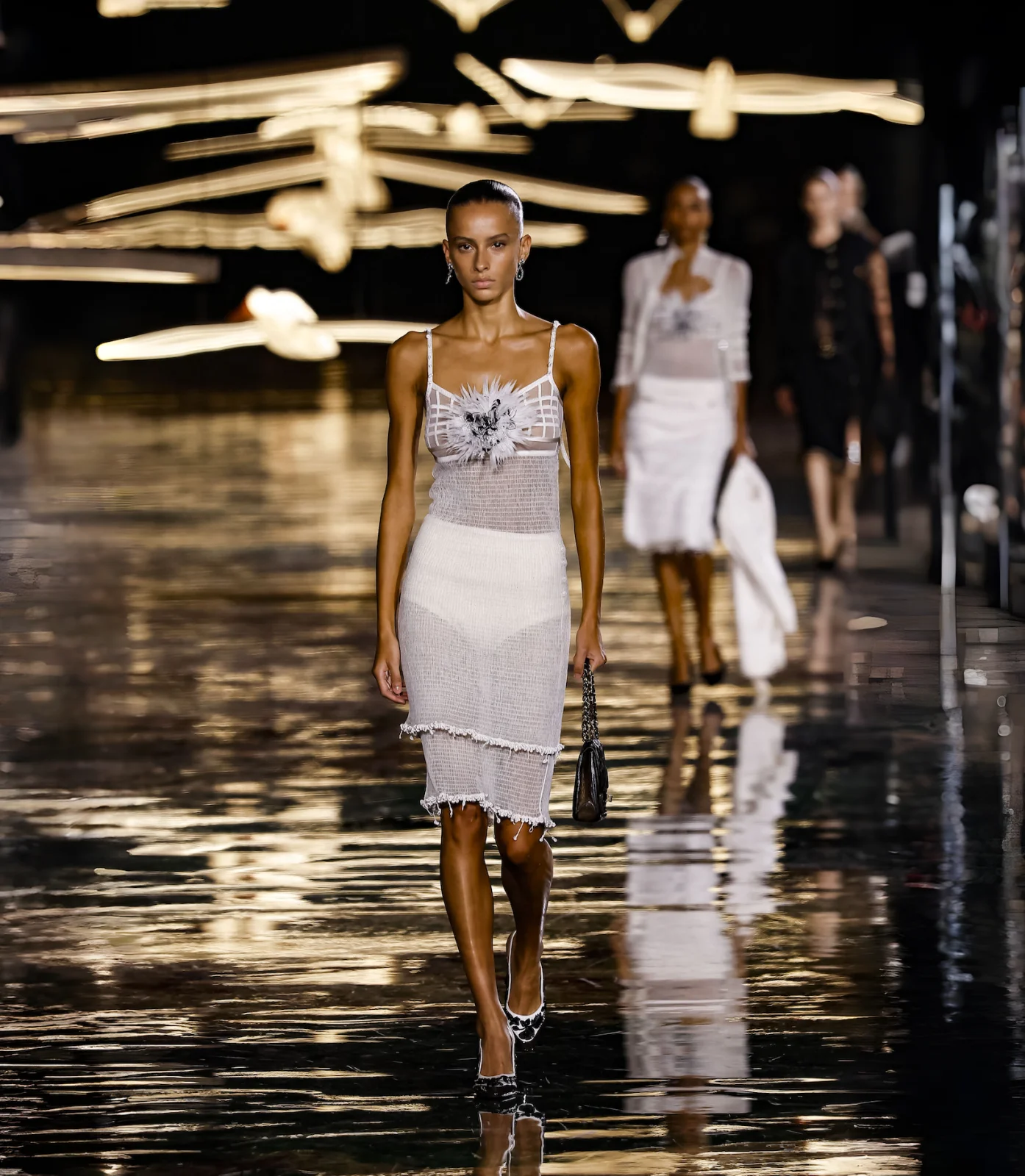 Свобода, твид и Бритни: как прошел показ Chanel весна-лето 2027
