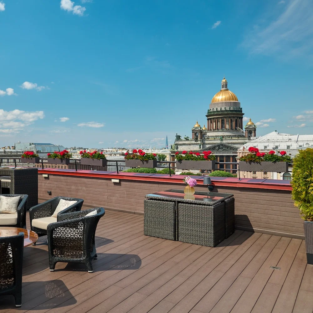 Терраса на крыше в Петербурге
