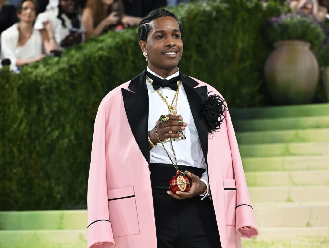 Самая модная ночь года: лучшие мужские образы Met Gala 2026
