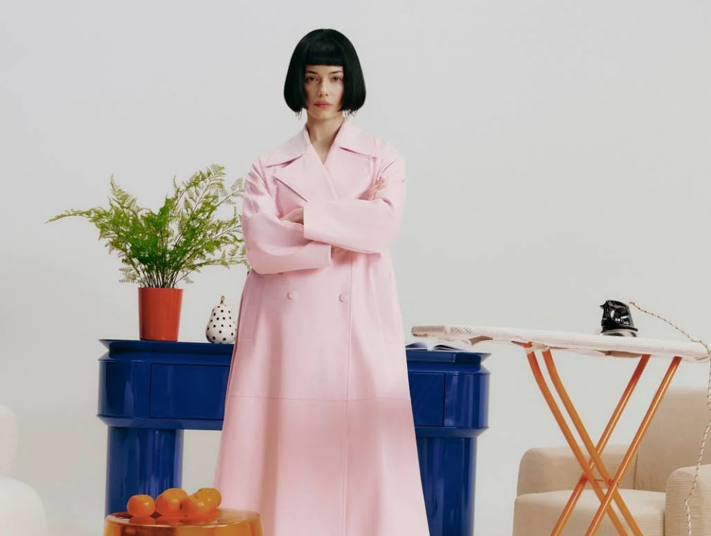 Визуальный дофамин: FASHION REBELS и бренд мебели COSMORELAX выпустили совместный кампейн