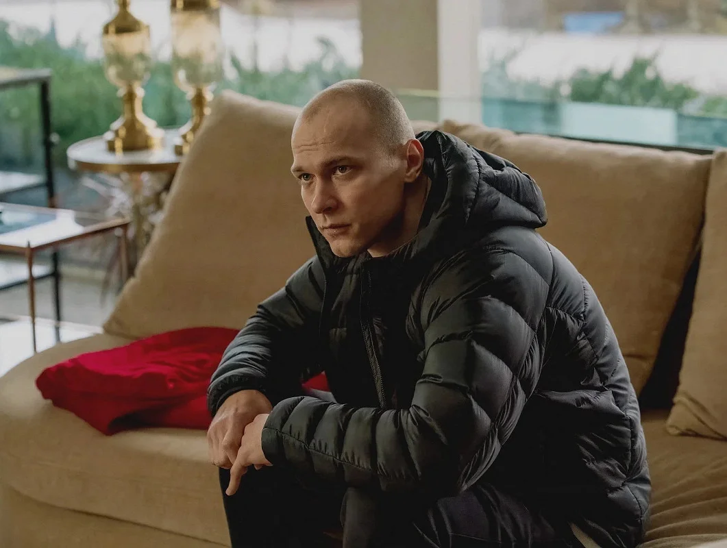 Юра Борисов и Кара Делевинь снимутся в любовной драме: что известно о фильме