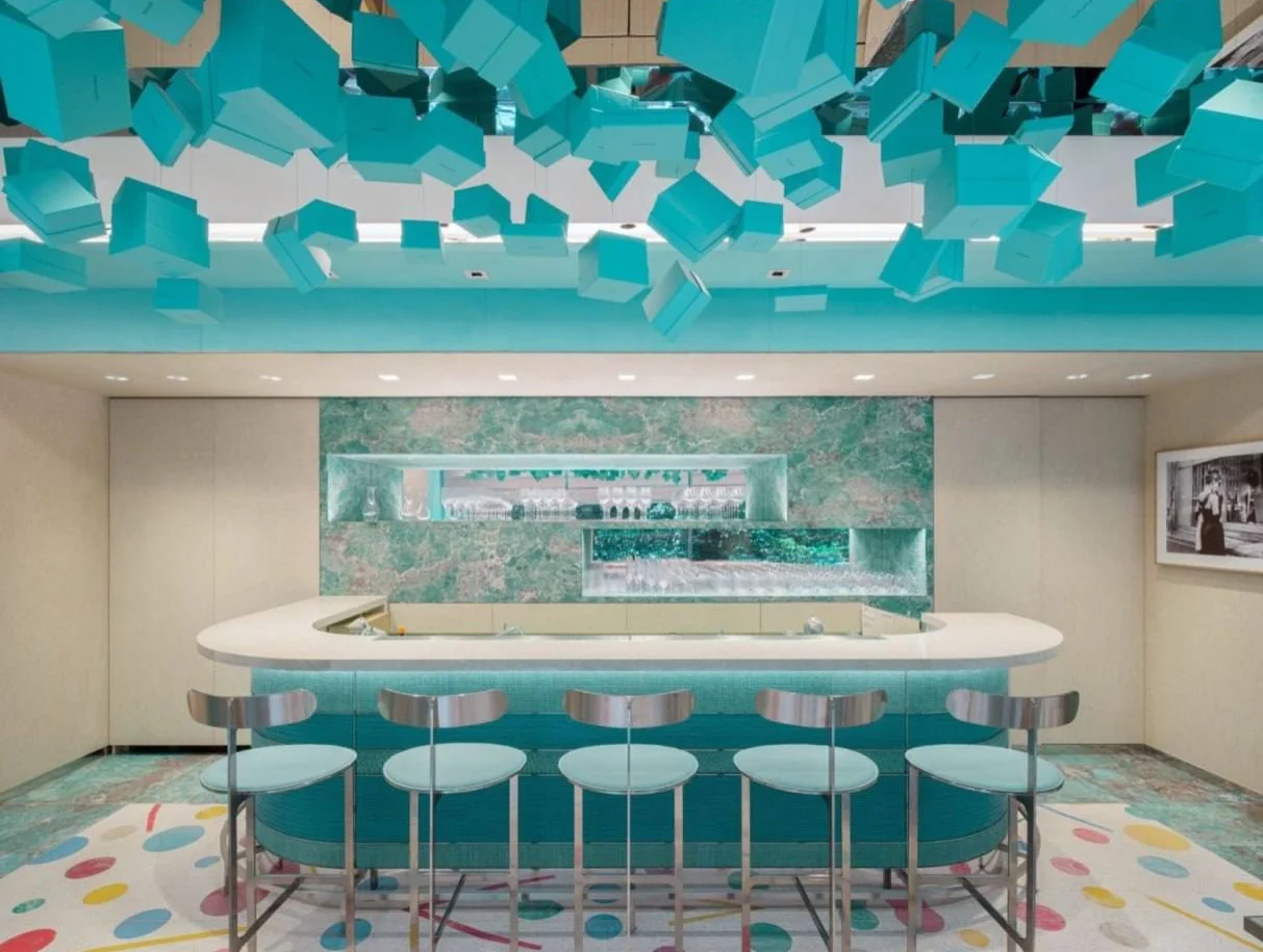 Авторские блюда и уникальный интерьер: Tiffany & Co. откроет новое кафе в Гонконге