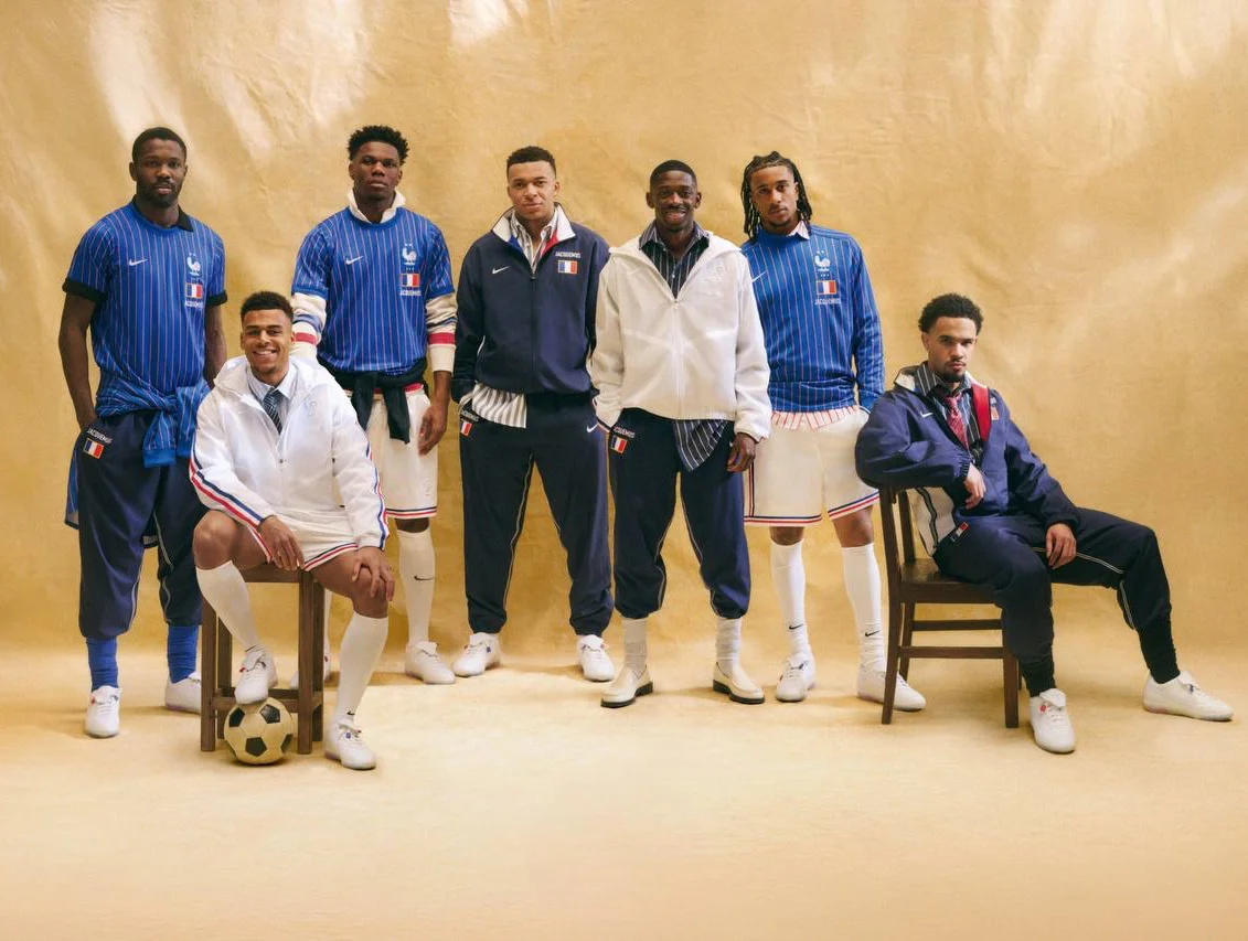 Больше, чем форма: Jacquemus и Nike выпустили экипировку для футбольной сборной Франции