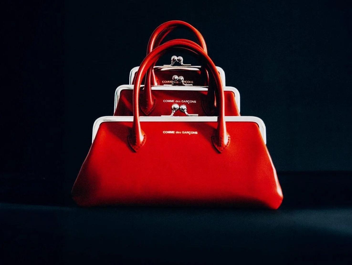 Comme des Garçons представил новую коллекцию кошельков