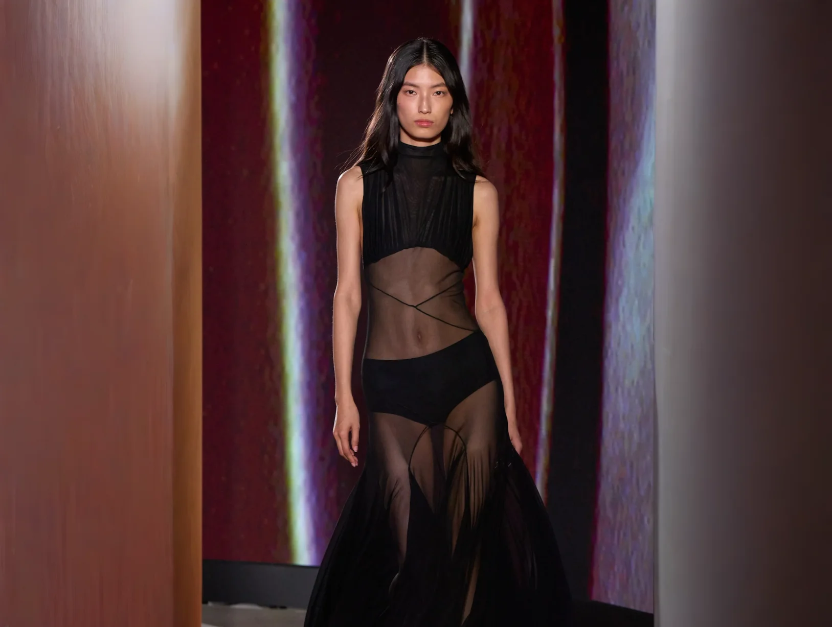 Чувственная классика: как прошел показ Alaïa весна-лето 2027