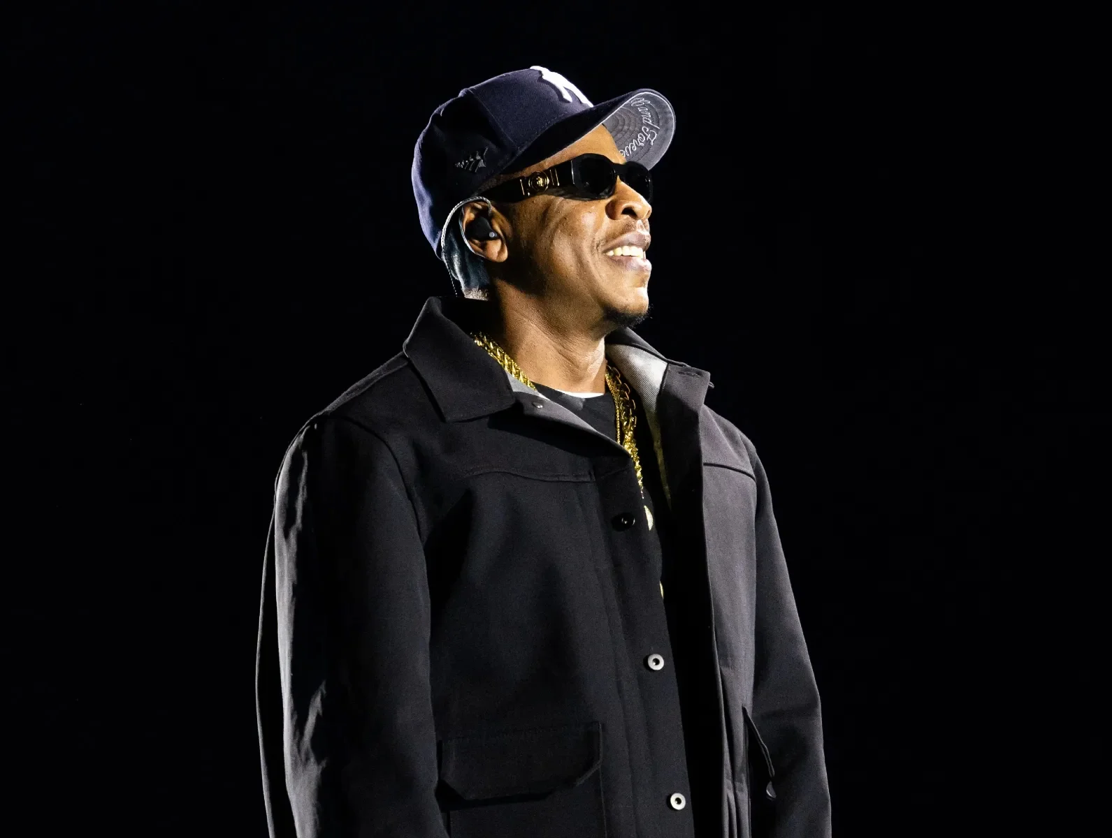 Jay-Z объявлен хедлайнером Супербоула-2027: кто еще примет участие в шоу