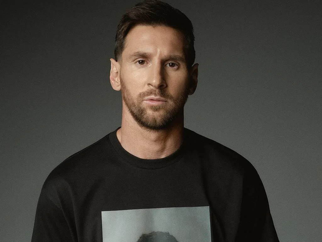 Коллекция, вдохновленная легендой футбола: Kith и adidas выпустили коллаборацию с Месси
