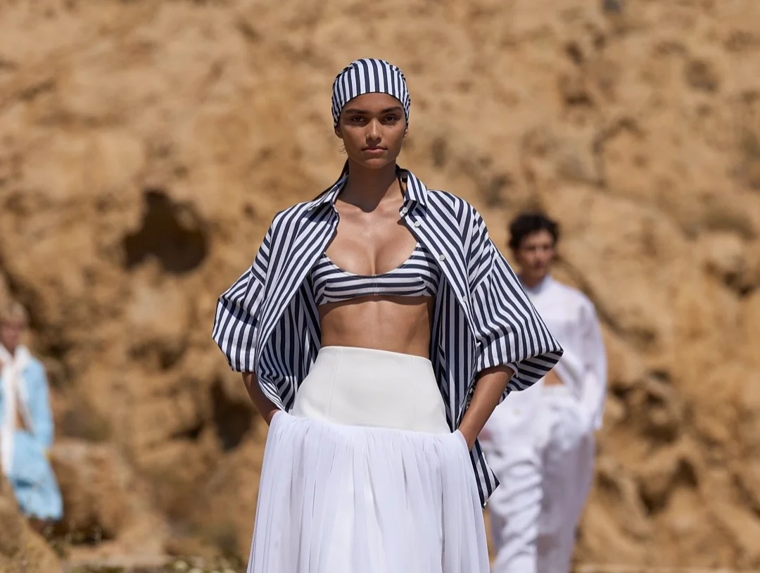 Ода средиземноморскому лету: как прошел показ новой коллекции Jacquemus