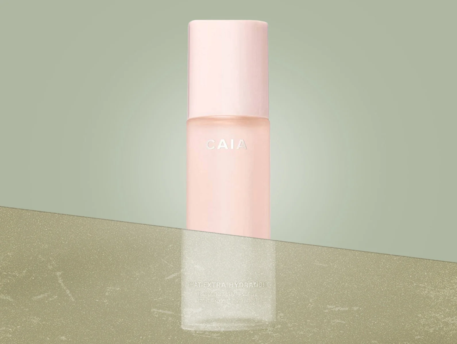 Повтори, но не точь-в-точь: идеальный аналог фиксирующего спрея Caia Cosmetics