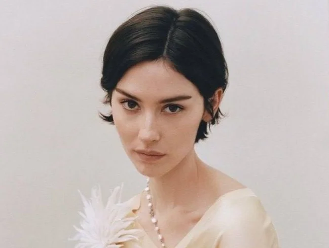 Грейси Абрамс стала лицом нового аромата Chanel Coco Mademoiselle Crush Absolu