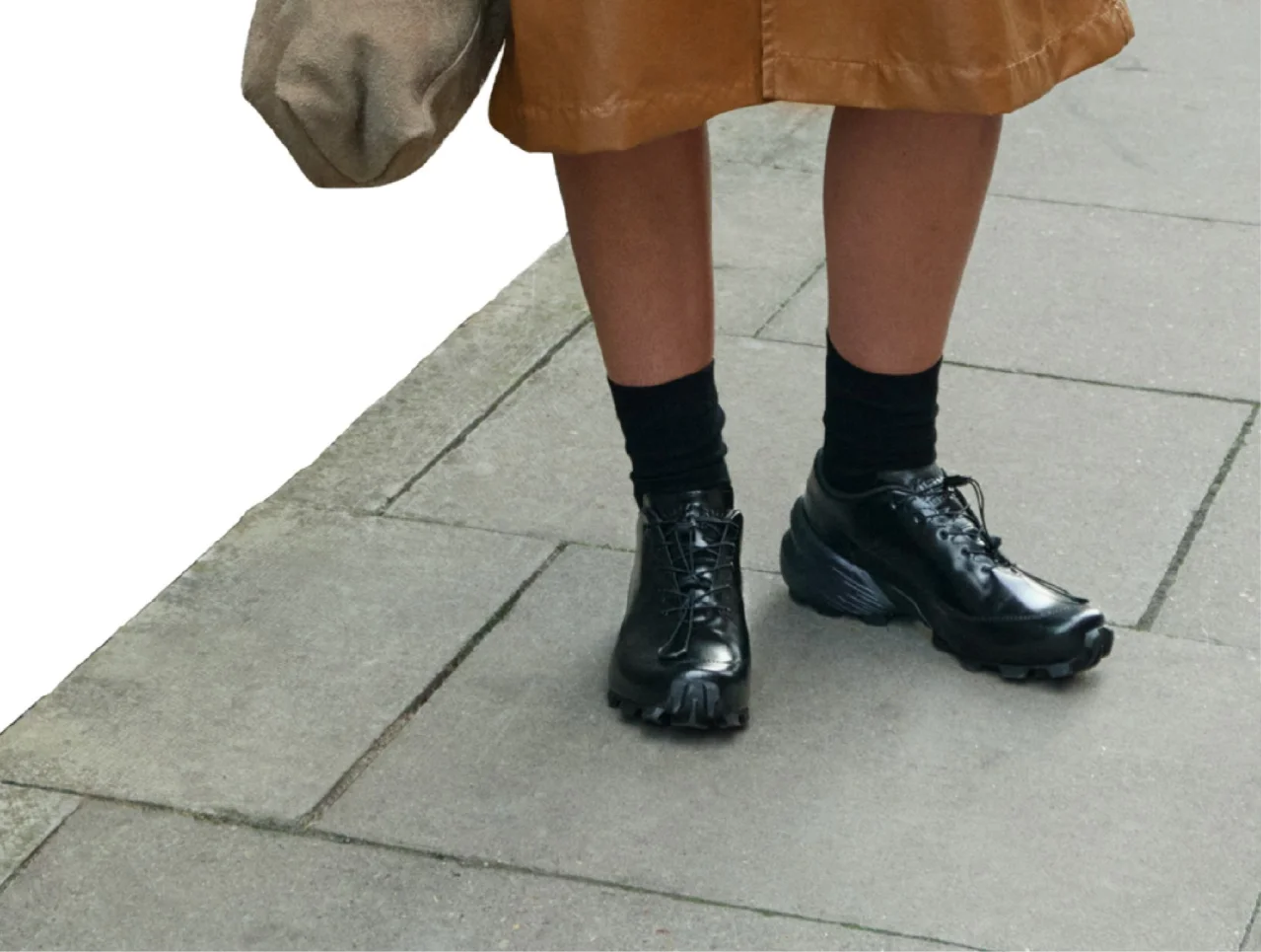 Микс авангарда и спорт-шика: у MM6 Maison Margiela и Salomon вышла свежая коллаба