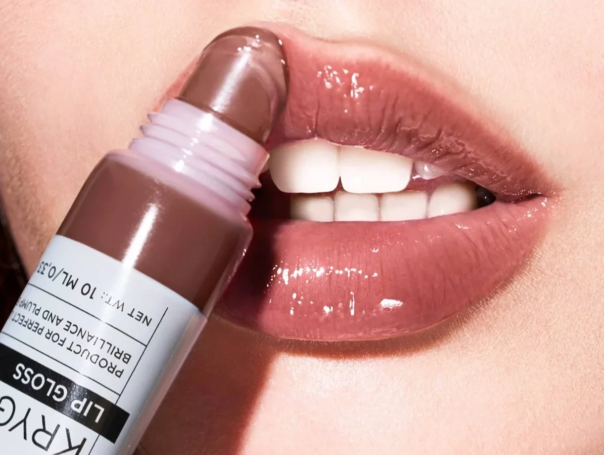 Суперглянцевое покрытие и видимый объем: Krygina Cosmetics выпустил новые оттенки блеска для губ