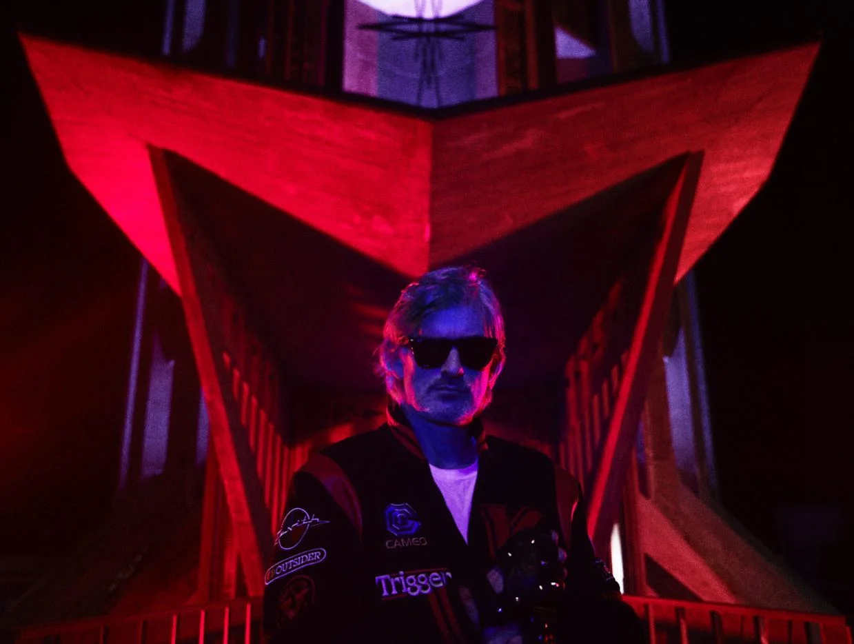 Скончался французский диджей Kavinsky — автор трека Nightcall к фильму «Драйв»