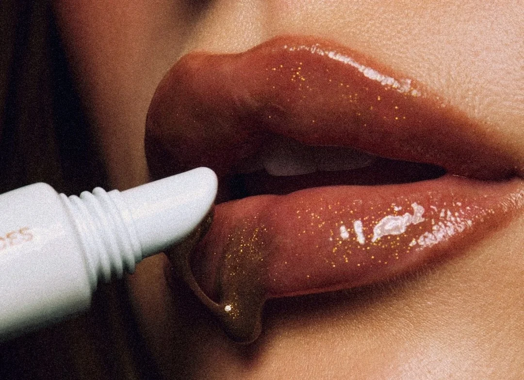 Как повторить самый теплый макияж осени — peanut butter lips